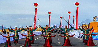 蒙古族歌舞.jpg