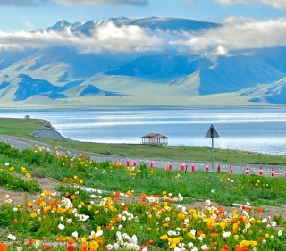 Sayram Lake.jpg