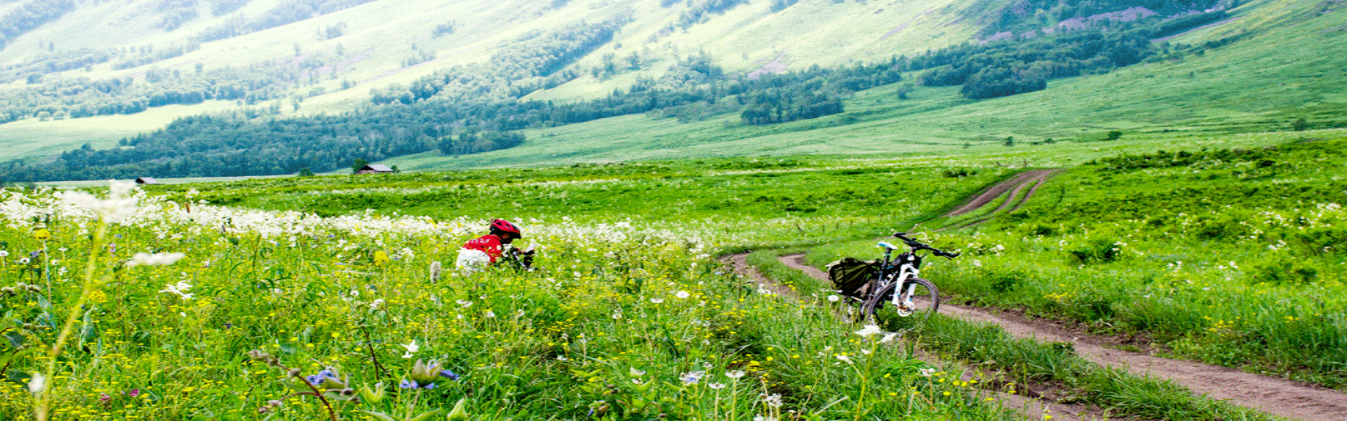 Xinjiang Biking Tours