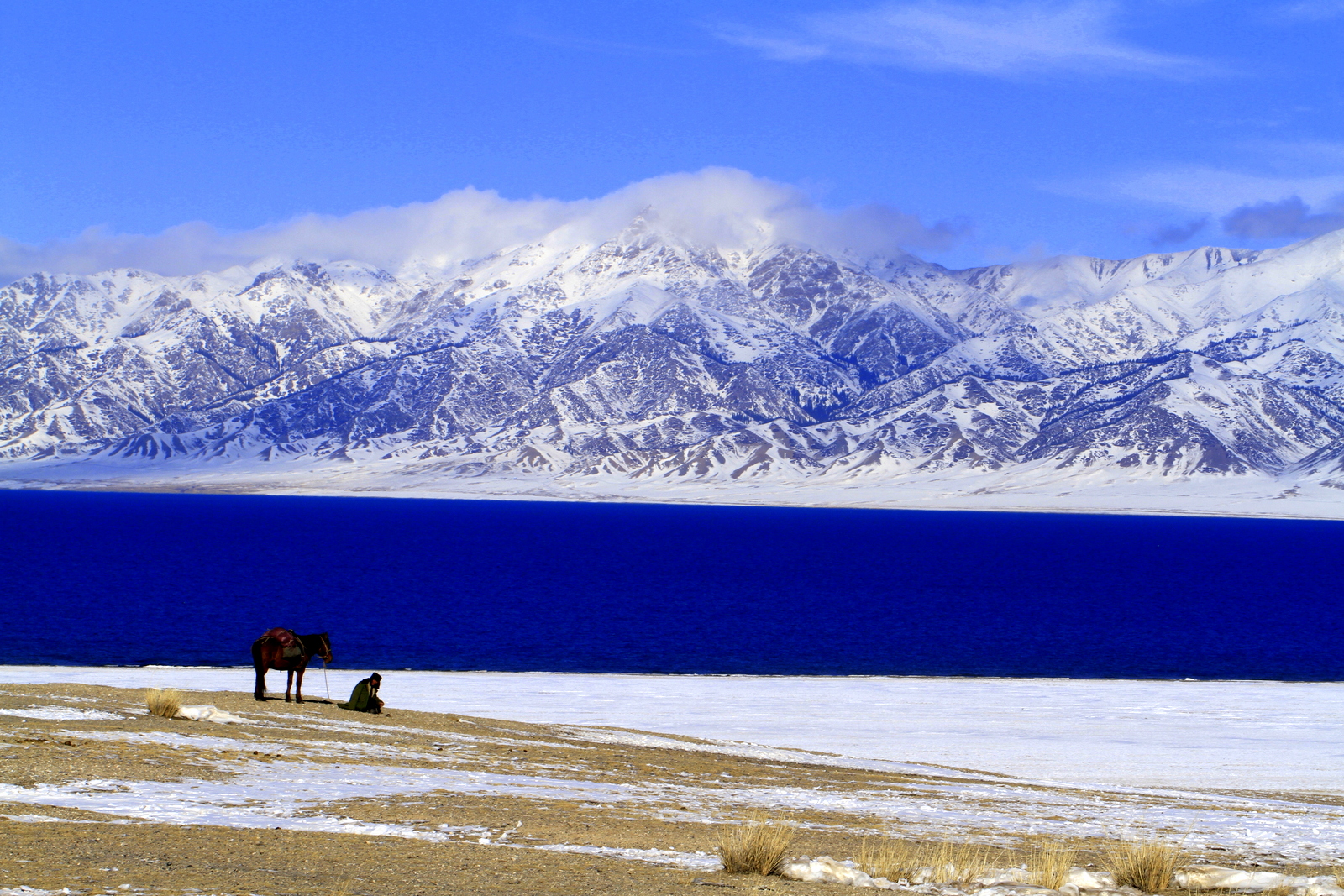 xinjiang-lake.JPG