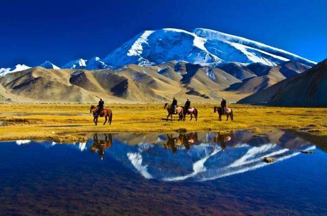 xinjiang-travel.jpg